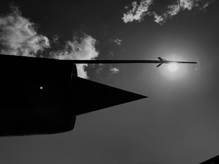 Traveling in parts IV / PhotoFeed Contest - Black & White Photography Round 116 (Eng-Esp)