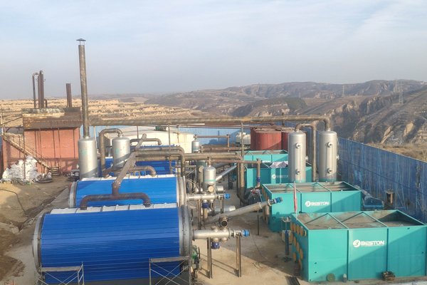 4_sets_of_oil_sludge_pyrolysis_plant_in_china.jpg