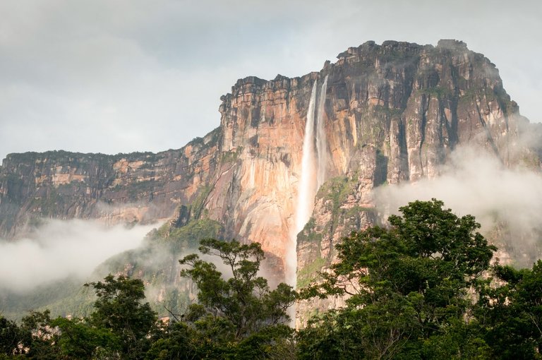 angel_falls_venezuela_gettyimages_165513023.jpg