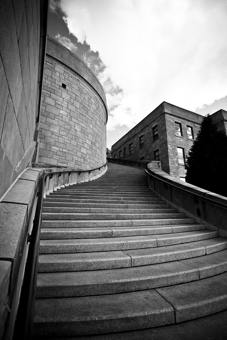 stairs_g084076366_1280.jpg