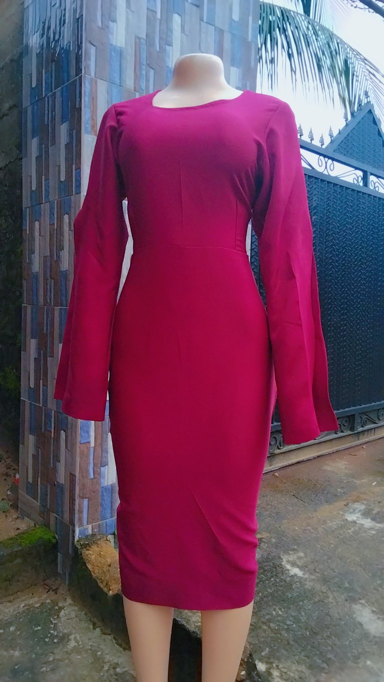 Before traveling,i made a dress for my customer.