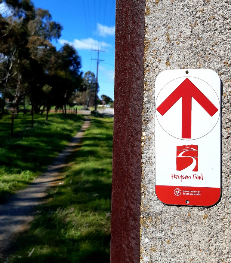 Heysen Trail sign and track in Spalding