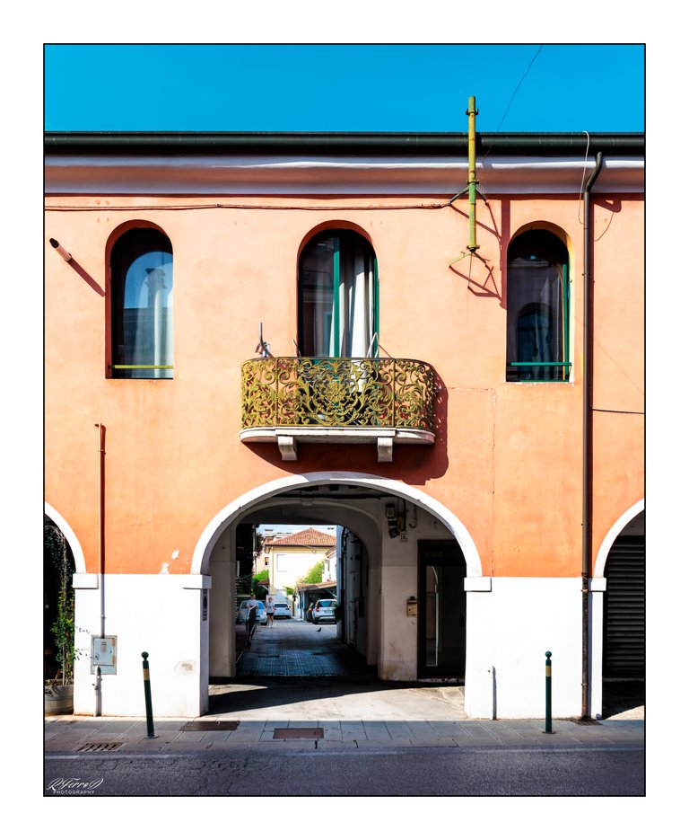 3. Balcony, arch and interior patio