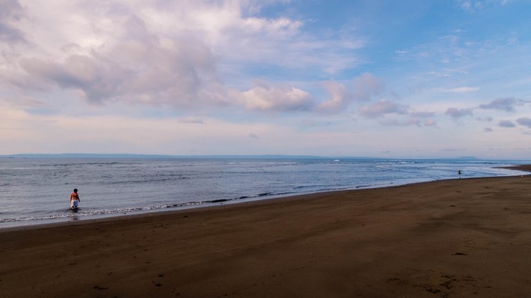 sublime_beach_walk_2.jpg