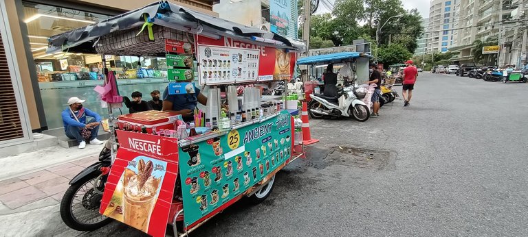 street_food_sales.jpg