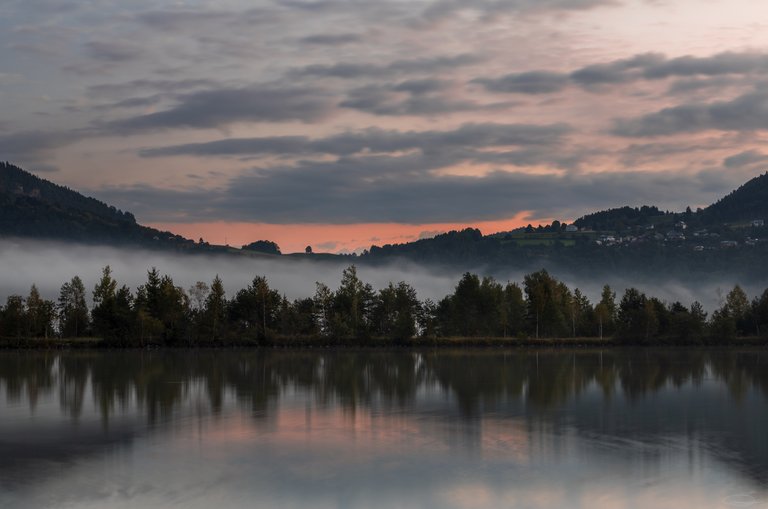 View over the reservoir towards north