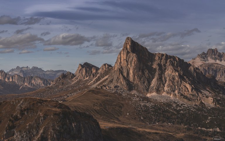 Hiking in the Dolomites: Passo di Giau to Lago Federa - Johann Piber