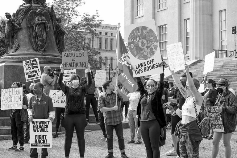 abortion_rally_10_bw_copy.jpg