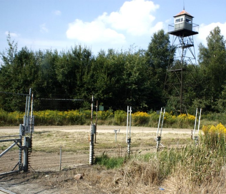 to_poznan_0008_russian_border.jpg