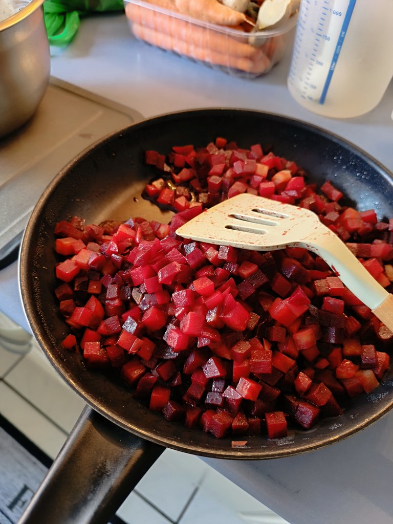 Beetroot Tzatziki