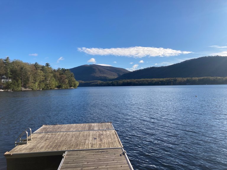 Lake with cloud
