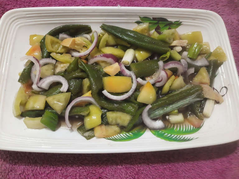 A Very Simple Ensaladang Okra