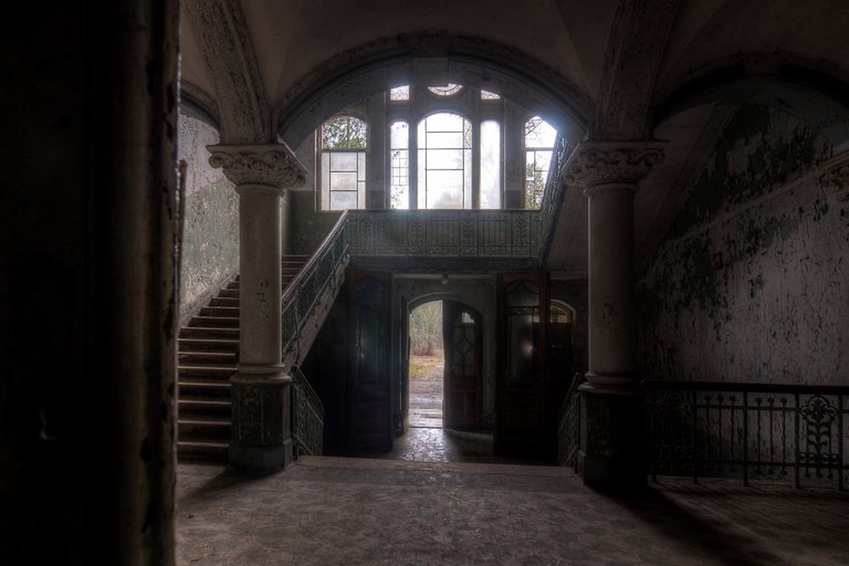 _0013064_65_66_67_68_69_70_tonemapped_2_v3.jpg