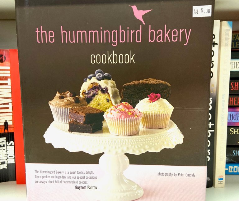 the_hummingbird_bakery.jpeg