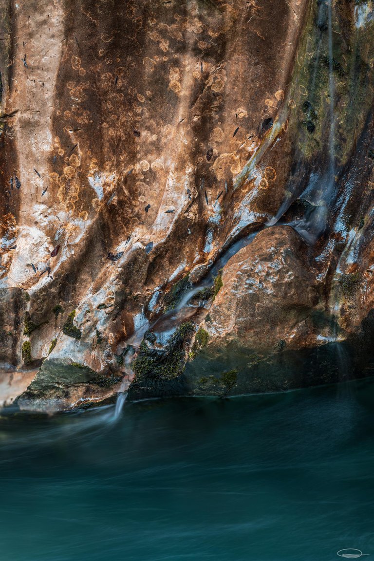 Soča - The Emerald Green River in Slovenia - Johann Piber