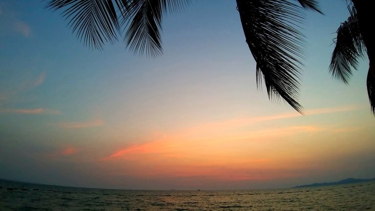 mixed_sunsets_kohsamui99_861.jpg