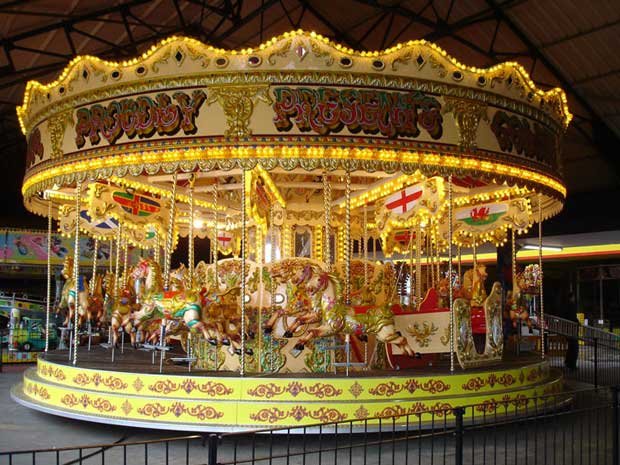 fairground_carousel_for_sale_from_beston.jpg