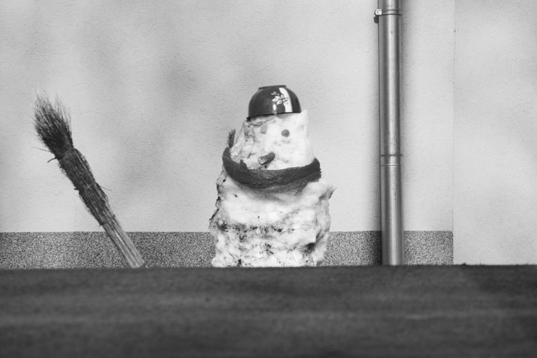 bw_snowman_img_1704.jpg