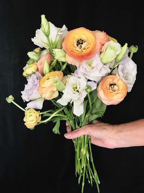 bouquet_g9101a7cce_640.jpg