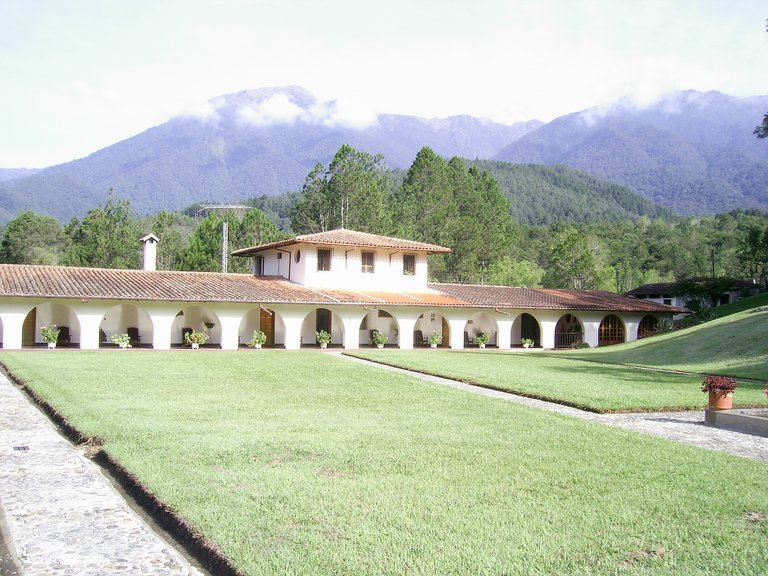 LA CASA DE RETIRO, MERIDA VENEZUELA.