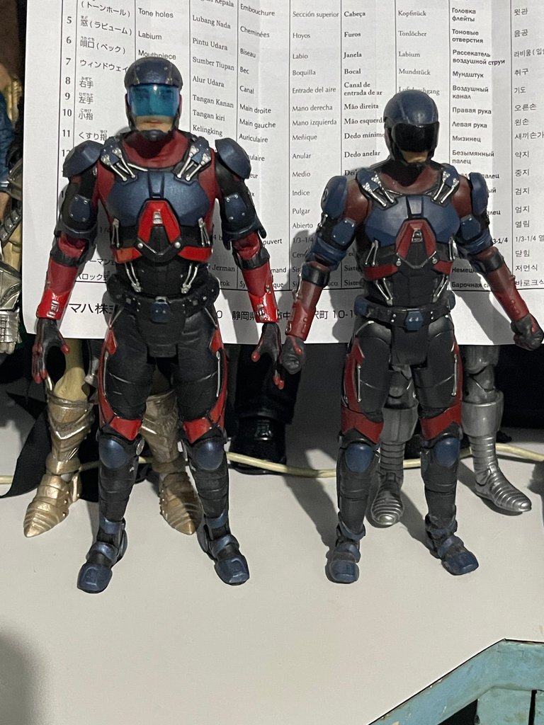 DC Collectibles Atom on the left, Mattel DC Multiverse on the right