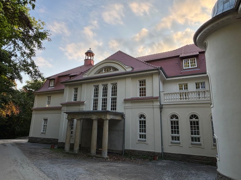 Schloss Hohenwendel – A Forgotten Gem in the Ore Mountains