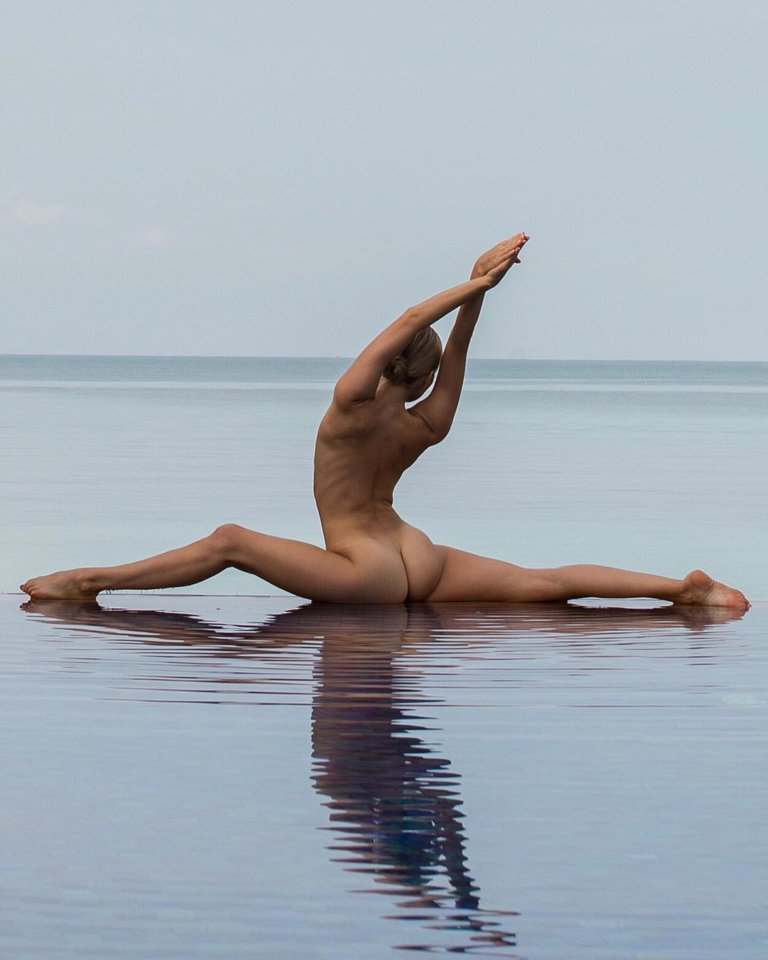 nude_yogagirl_crb1chpjyjm_.jpg