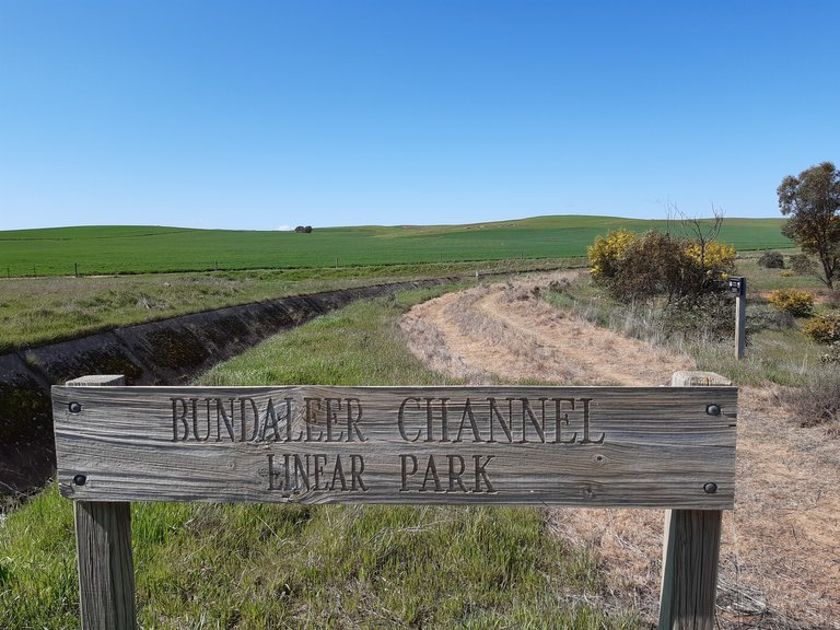 Bundaleer Channel Linear Park sign