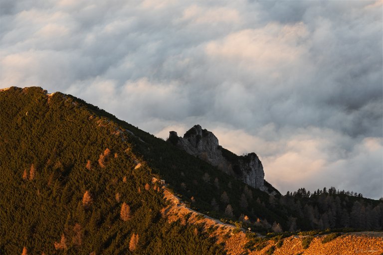 Hike . Sunrise . Sea of Fog - Dobratsch Mountain in Carinthia