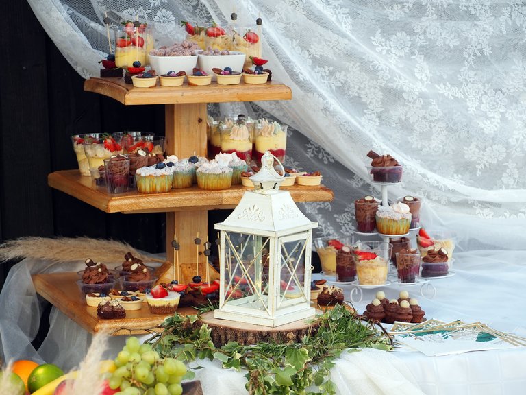 Bon Appetit with sweet cookies