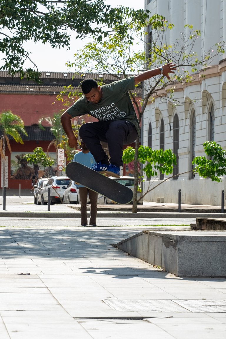 Mayllon - 360 Kickflip