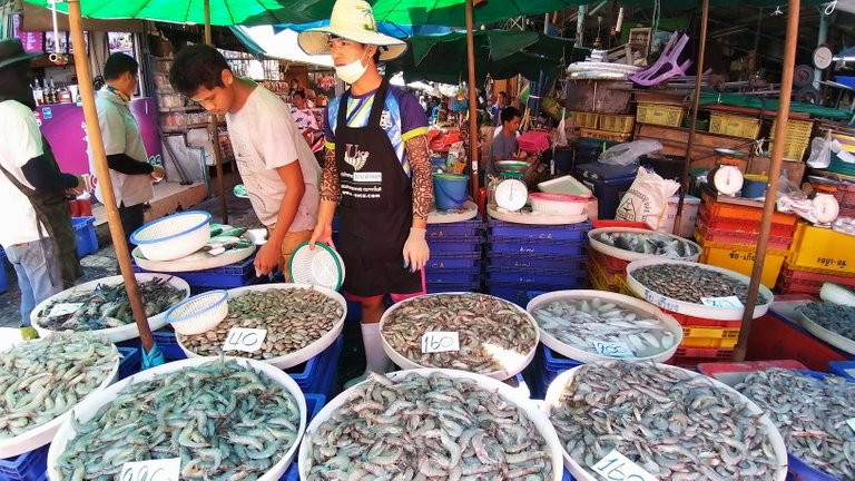 khlong_toey_slum_khlong_toey_markets_august_2020_samsung_a_243.jpg