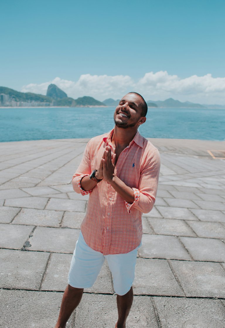 [Source](https://unsplash.com/s/photos/gratitude)