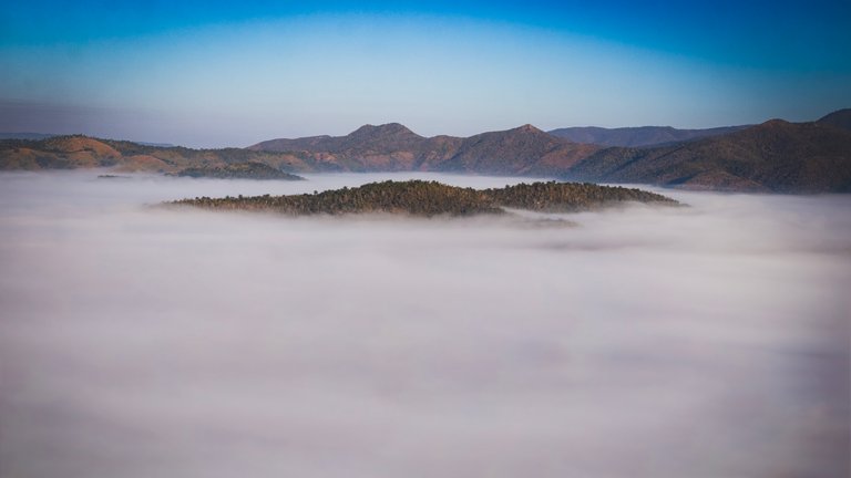 Imagen matutina capturada desde la cima de la loma de Mícara
