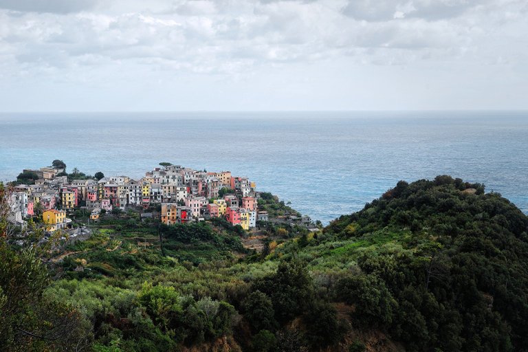 cinque_terre_ge4aed8f34_1920.jpg