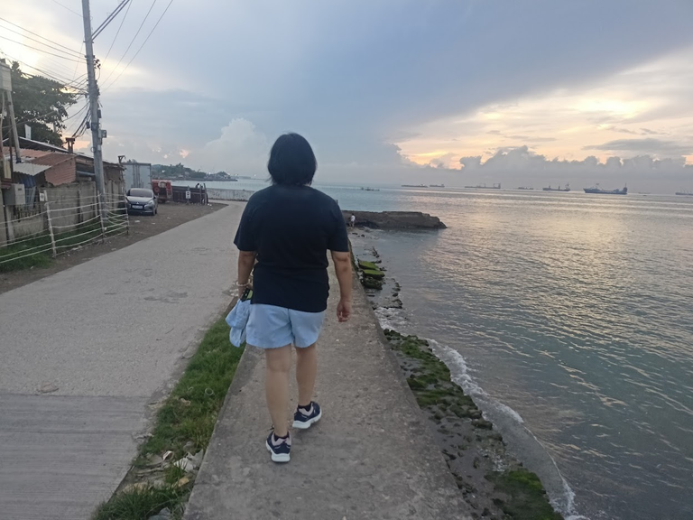 Saturday Morning Walk with my Daughter💖