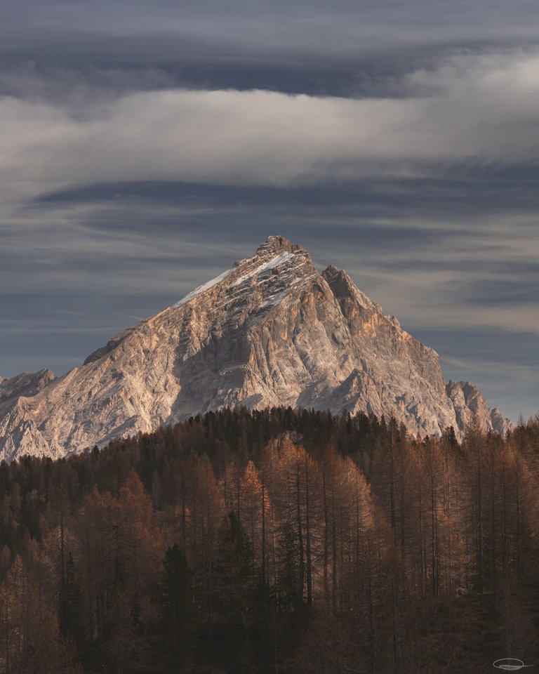 Hiking in the Dolomites: Passo di Giau to Lago Federa - Johann Piber