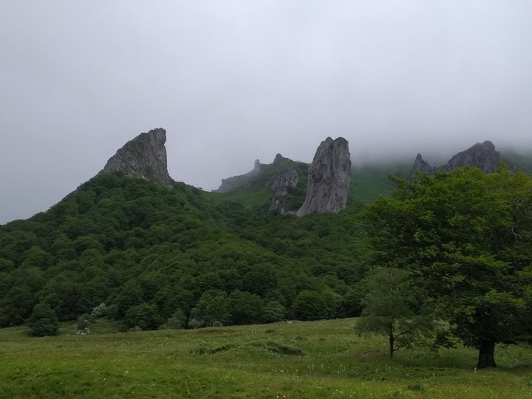 (FR/EN ) La vallée de Chaudefour/ Chaudefour Valley, Auvergne, france