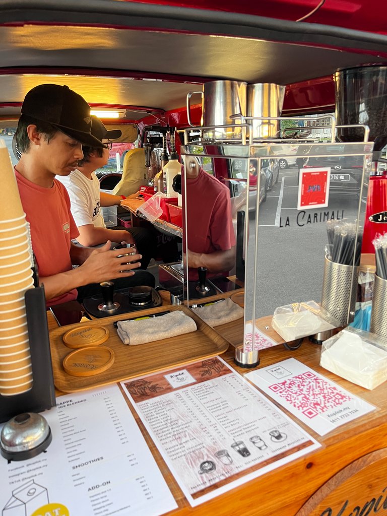 The menu items are quite a long list. So much can be done in such a small space. So many different types of coffee and drinks to choose from. They even have green tea. 