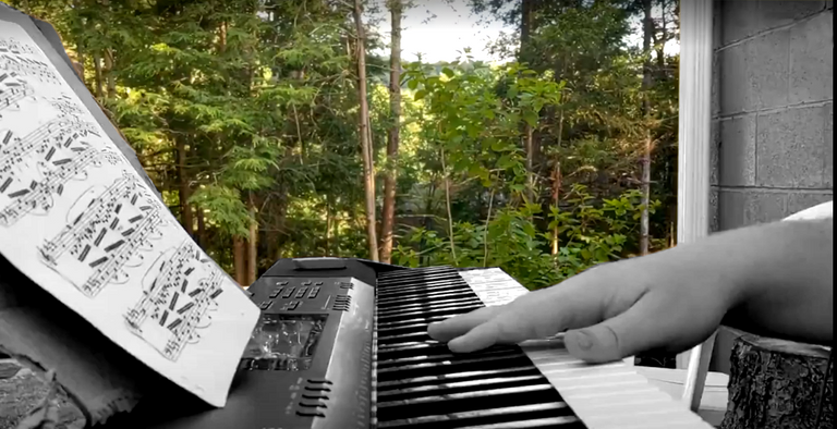 piano_outdoors_combined_cropped_v2.png