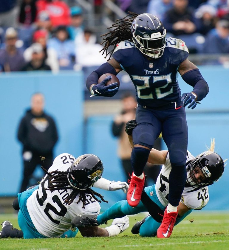 NFL Running Back Rankings for 2021: Derrick Henry stiff-arms