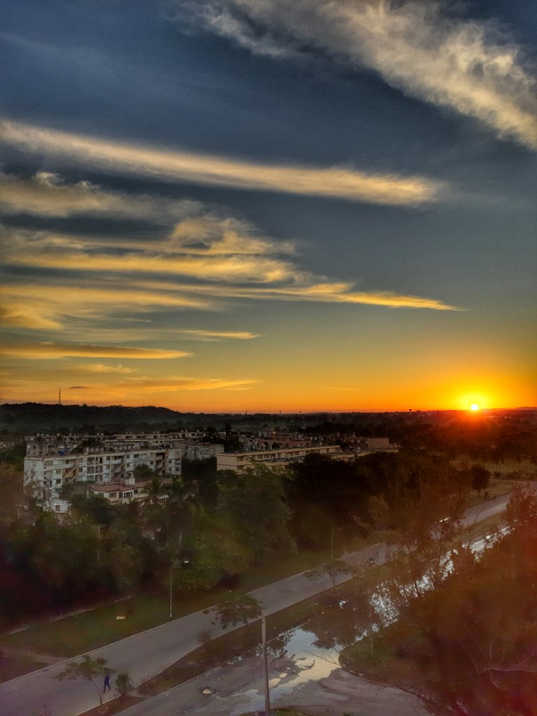 The rising sun from my window//El sol naciente desde mi ventana (ENG/ESP)🌄