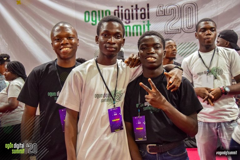My first time being a volunteer at a digital summit. [L-R] -> I, @monioluwa and a friend.