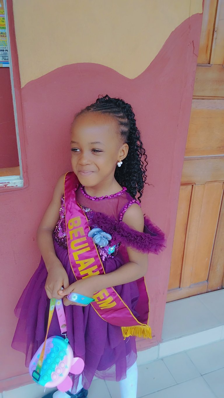 DIY - A new hairstyle for my daughter's graduation 🎓 party.
