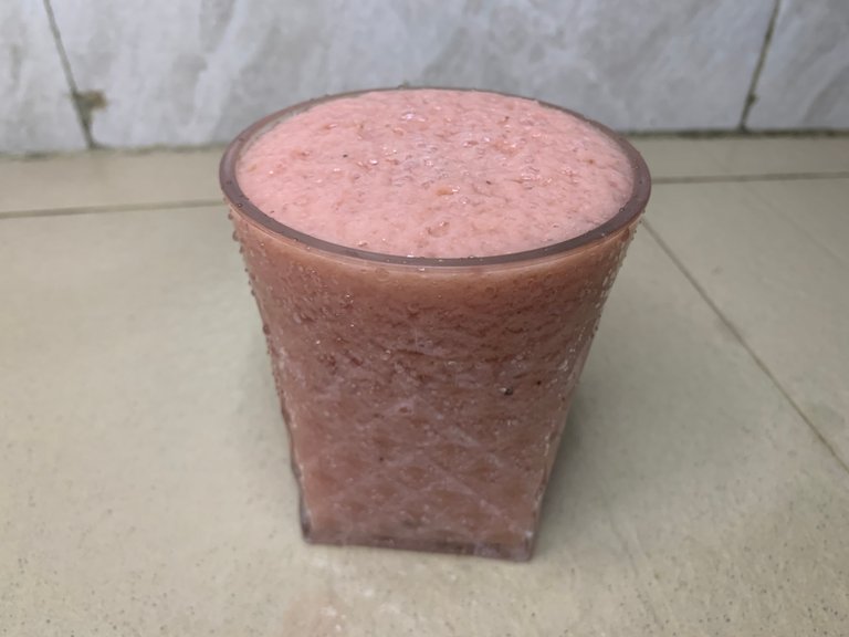 Medicinal smoothie: watermelon and garlic blend