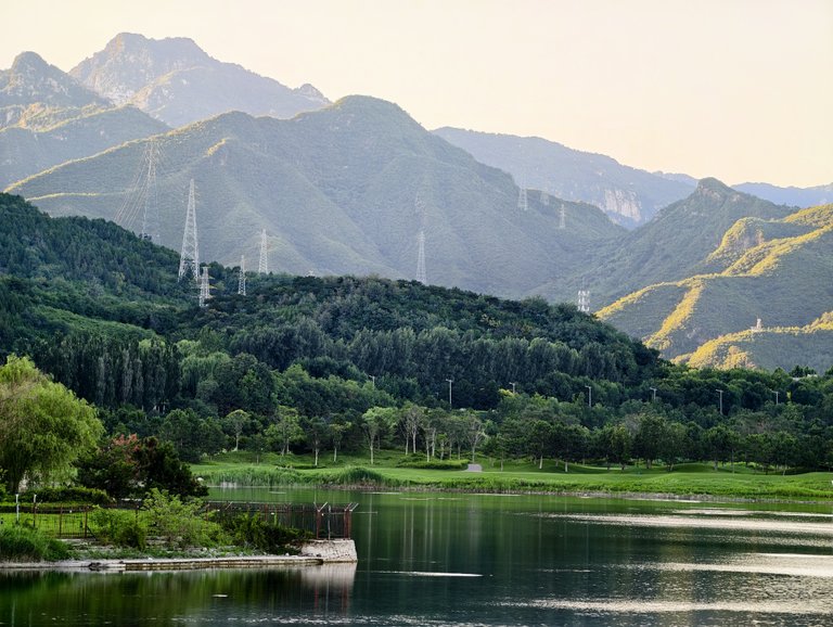 Closer Look Of The Lakeside Mountains