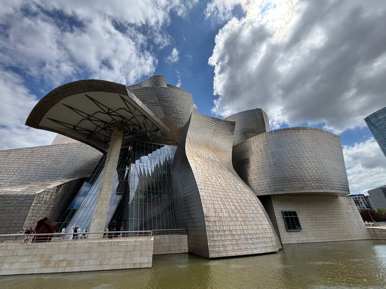 A Shimmering Ship of Titanium – My Visit to the Guggenheim Museum Bilbao