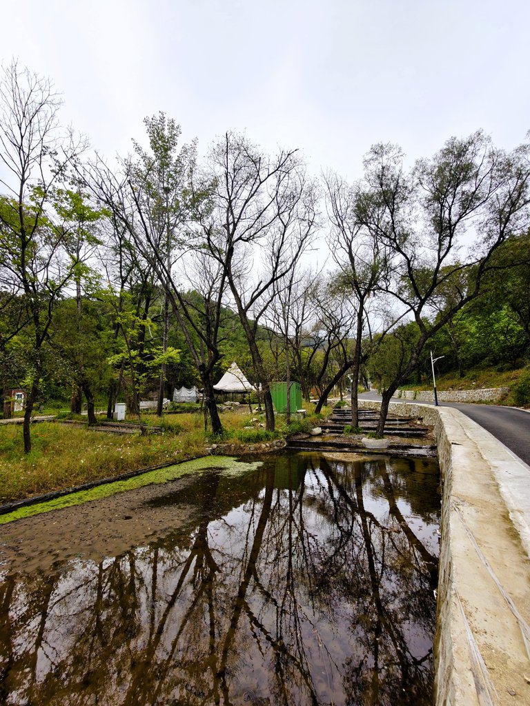 Natural Beauty Of The LingHui Mountains In The Western Huairou
