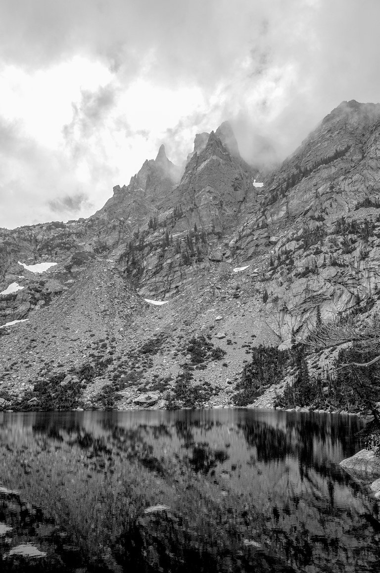 emerald_lake_reflect_1.jpg