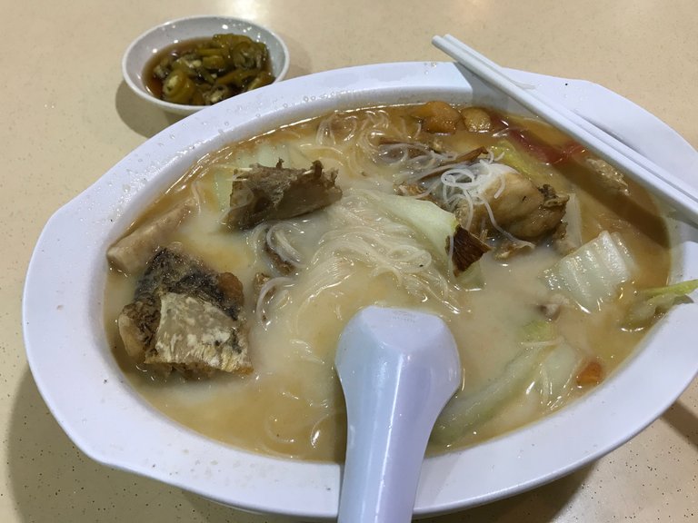 Fish Head Soup with Beehoon